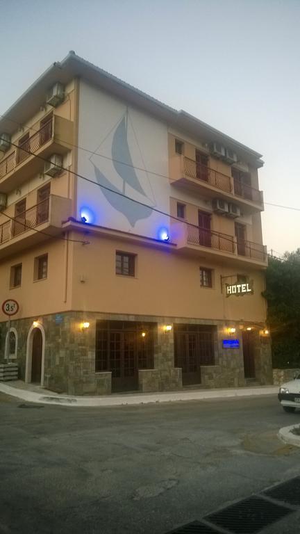 Moustakis Hotel Agia Efimia Exterior foto