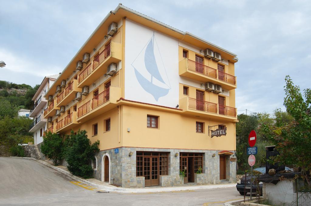 Moustakis Hotel Agia Efimia Habitación foto